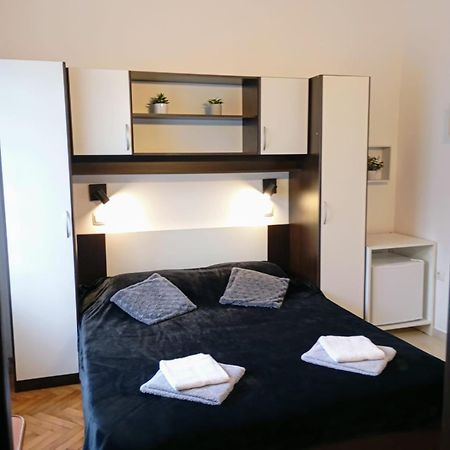 Rooms Helena Krk Town Luaran gambar