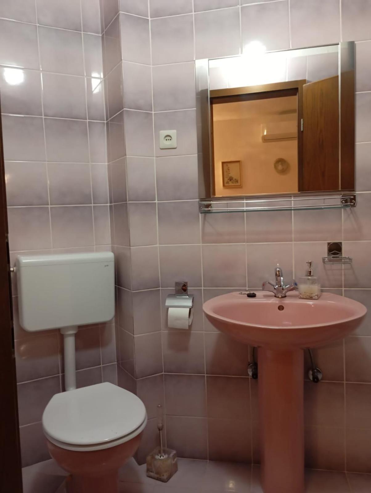 Rooms Helena Krk Town Luaran gambar