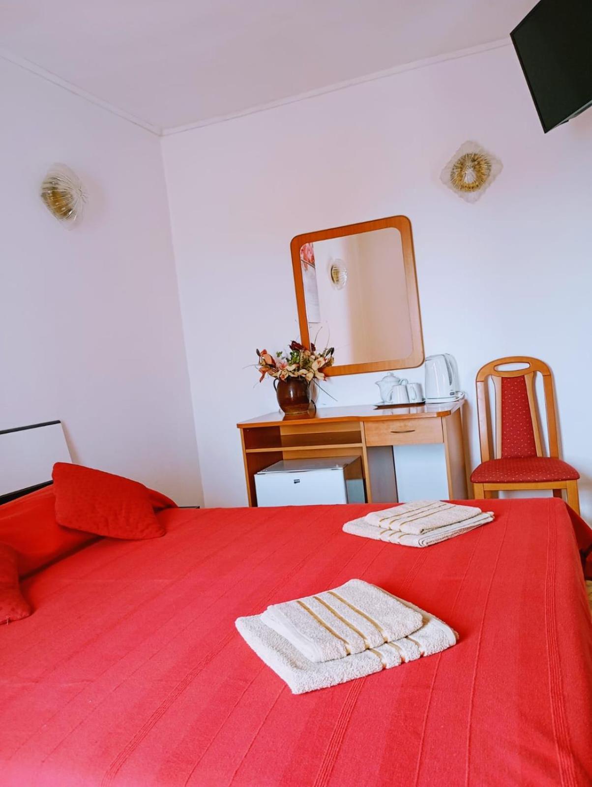 Rooms Helena Krk Town Luaran gambar