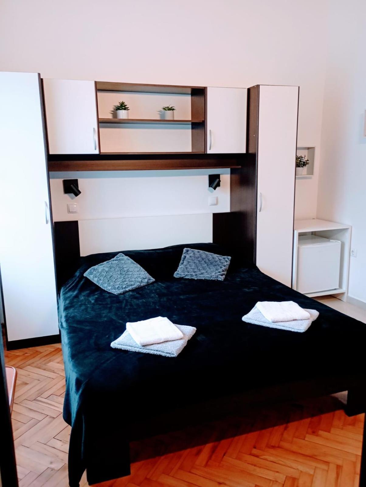 Rooms Helena Krk Town Luaran gambar
